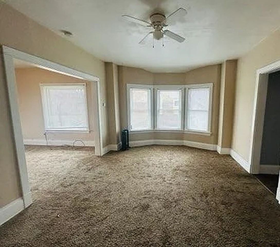 983 87th Ave W - Photo 3 of 12