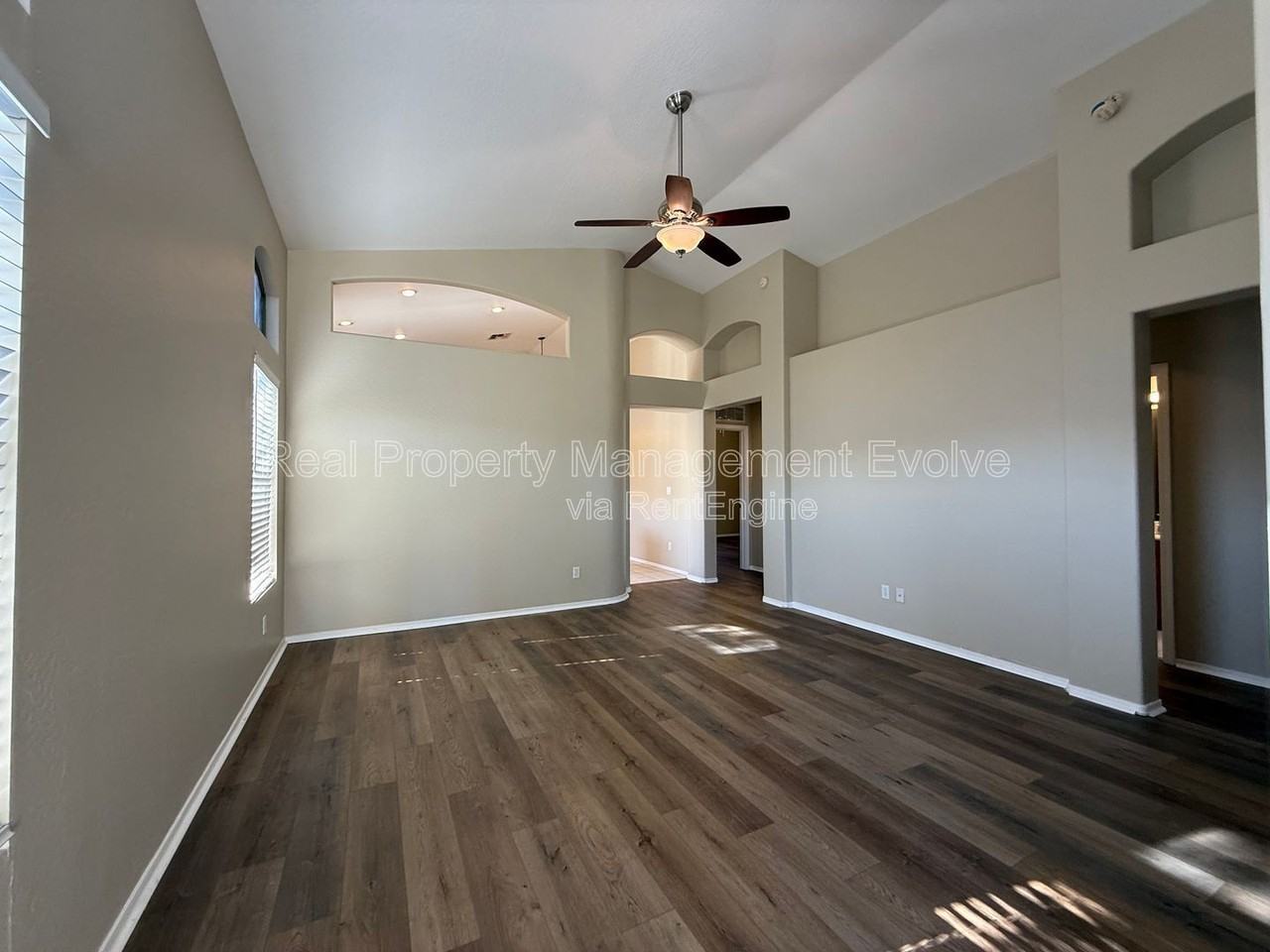 2006 N 106th Ave - Photo 4 of 28