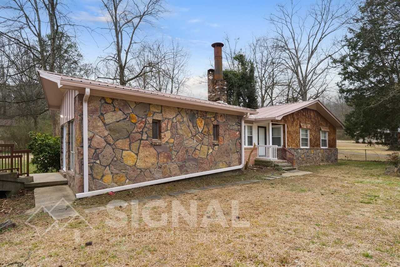 425 Forsythe St - Photo 3 of 31