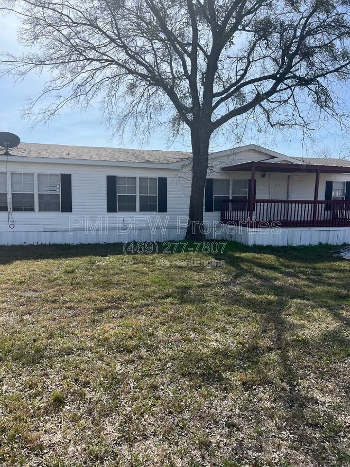 5290 County Road 3229 - Photo 3 of 19