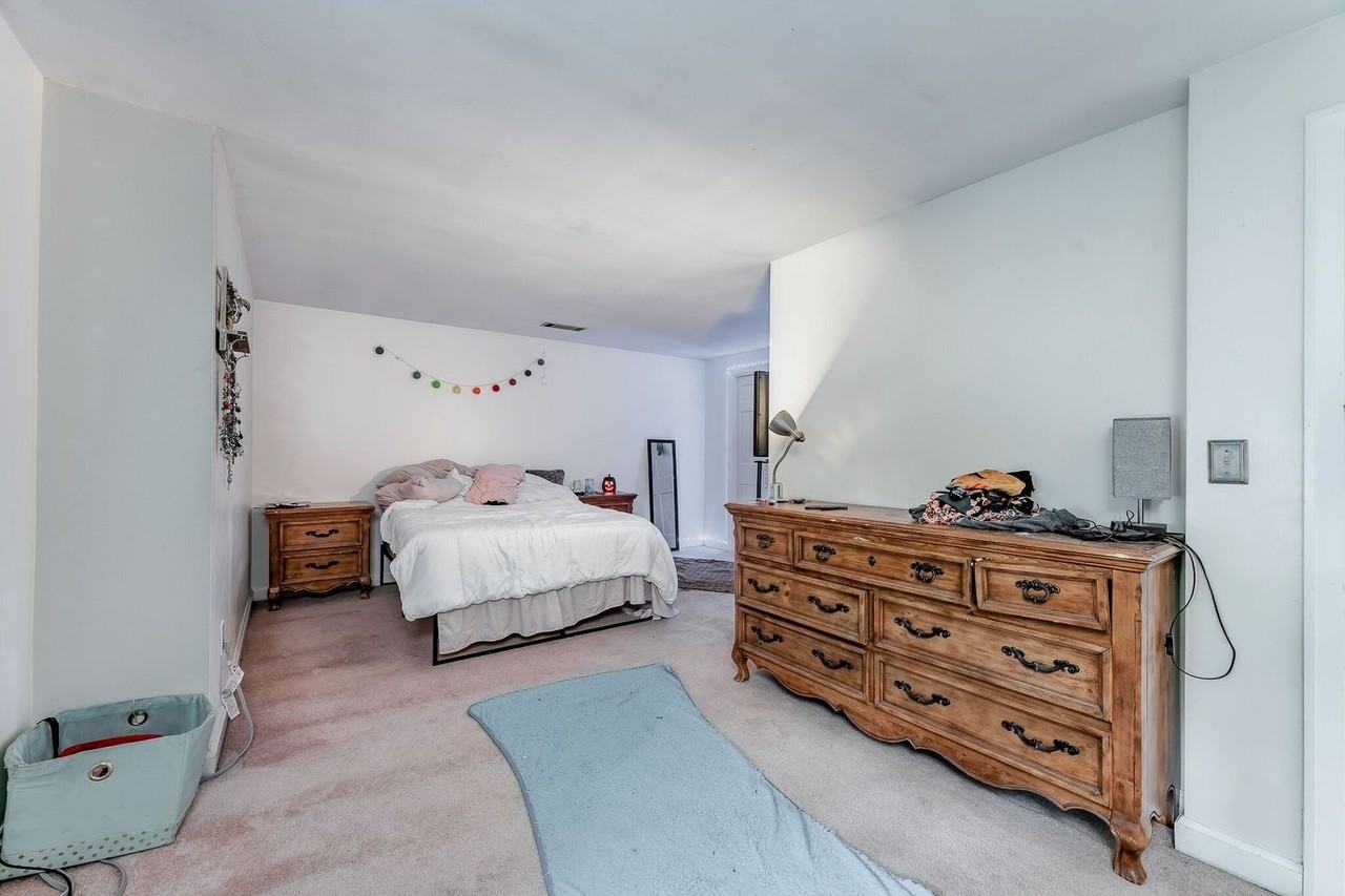 759 Snider St - Photo 3 of 23