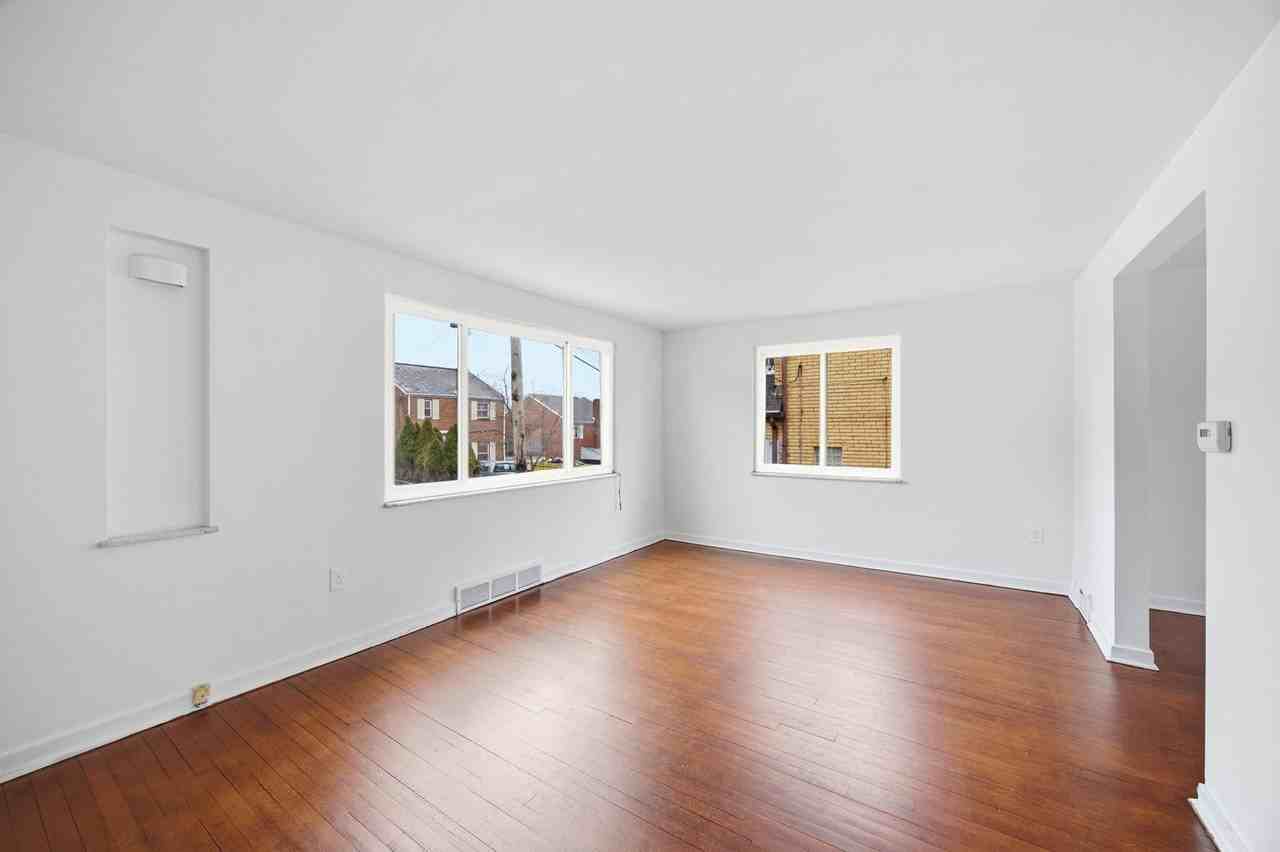 513 Garden Ct - Photo 7 of 21