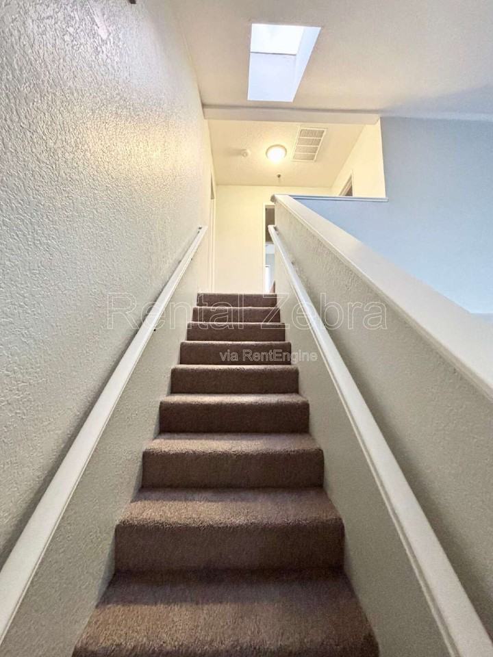 1131 Colorado Ave #109 - Photo 5 of 9