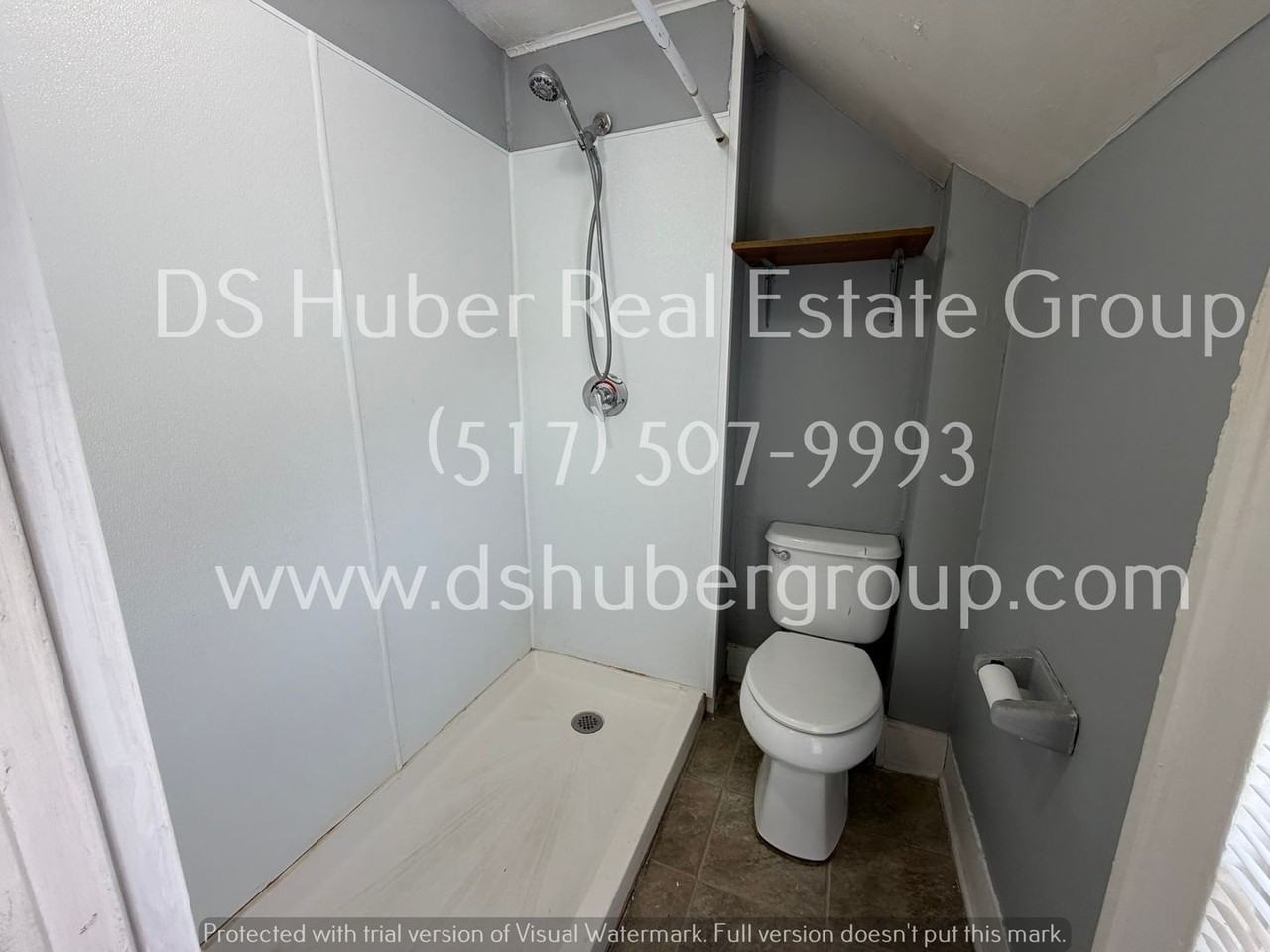 305 Howe St - Photo 7 of 11