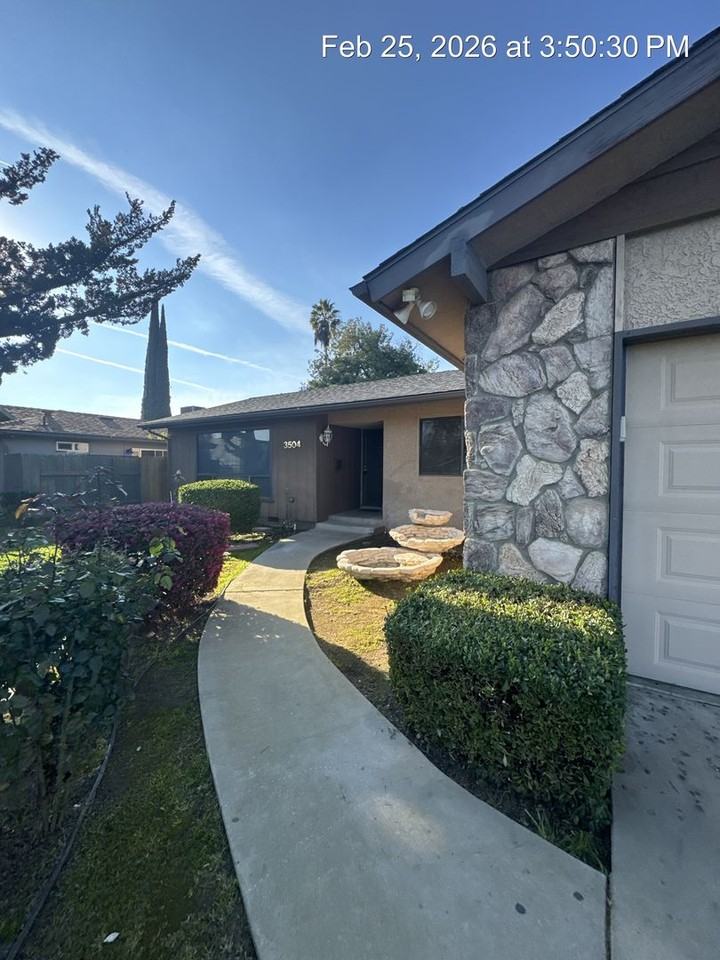 3504 W Cutler Ave - Photo 2 of 37