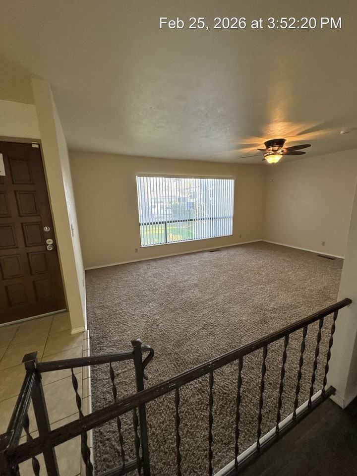 3504 W Cutler Ave - Photo 5 of 37