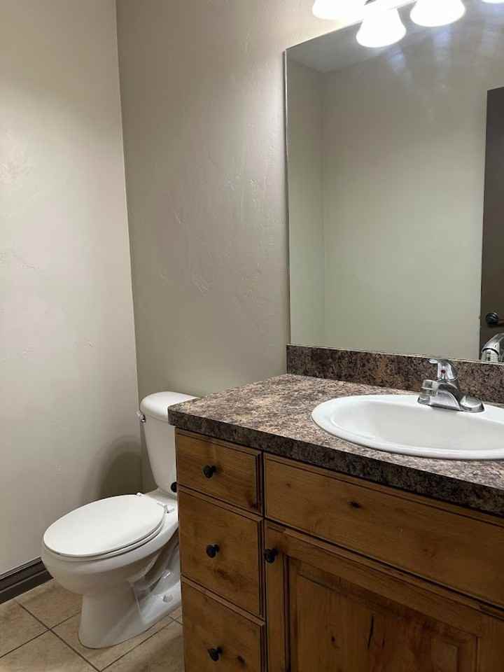 683 Countryside Ave - Photo 5 of 16