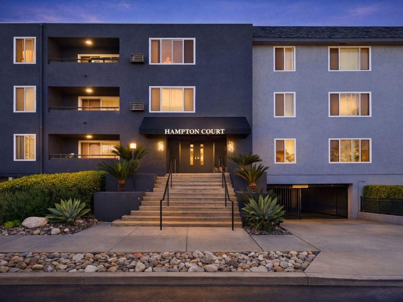 Hampton Court - Photo 2 of 4