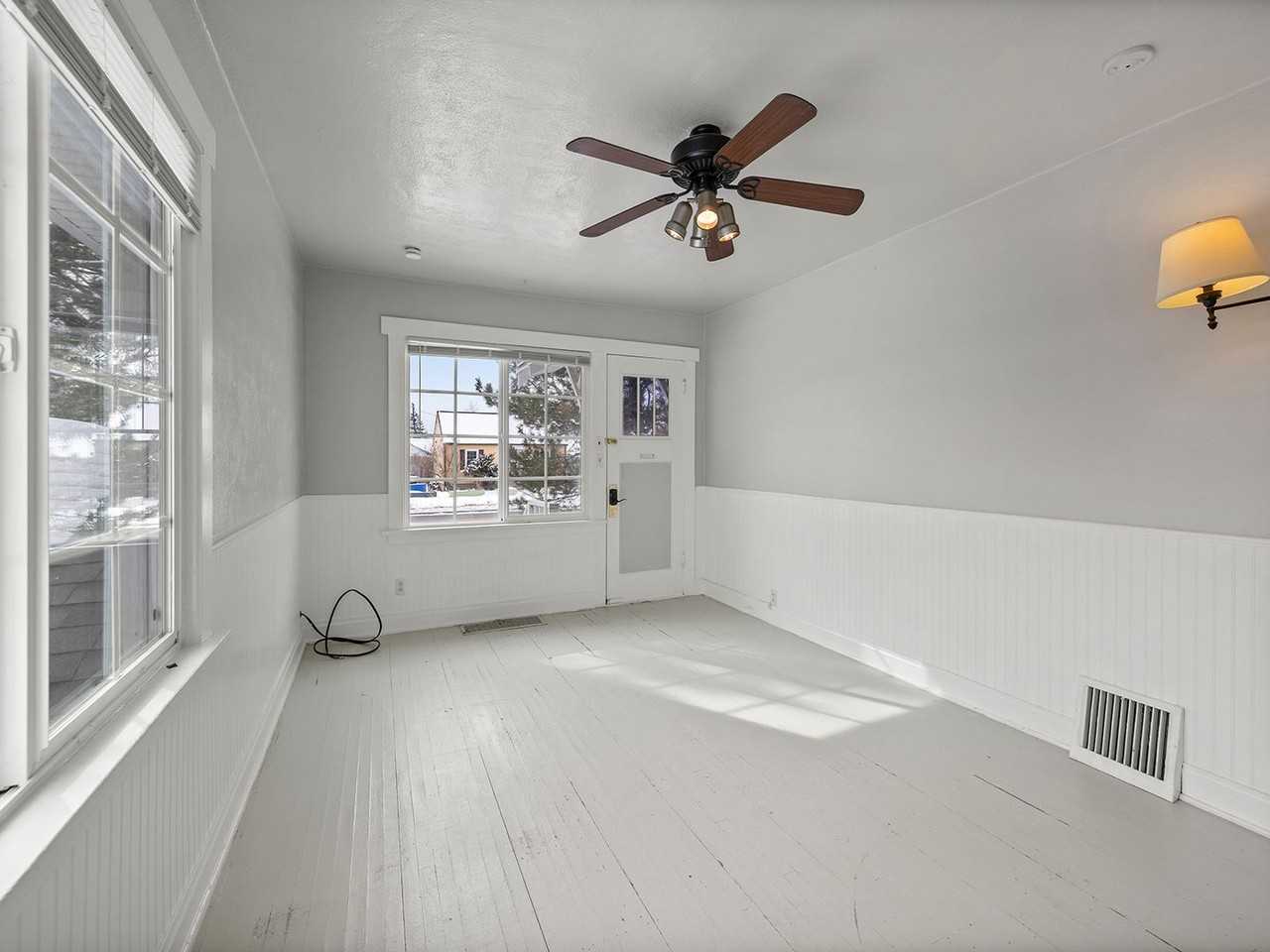 710 W Pershing Blvd - Photo 3 of 18