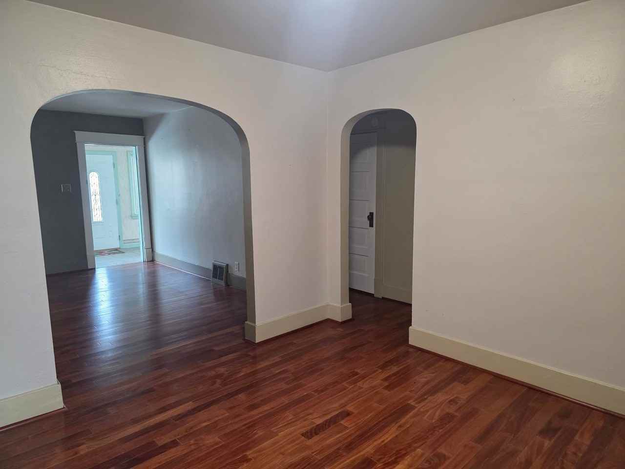 2226 Roger St - Photo 7 of 17