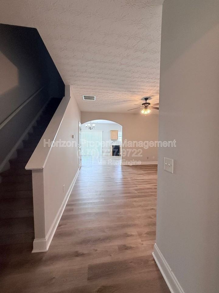 72 Riley Place Dr - Photo 3 of 18