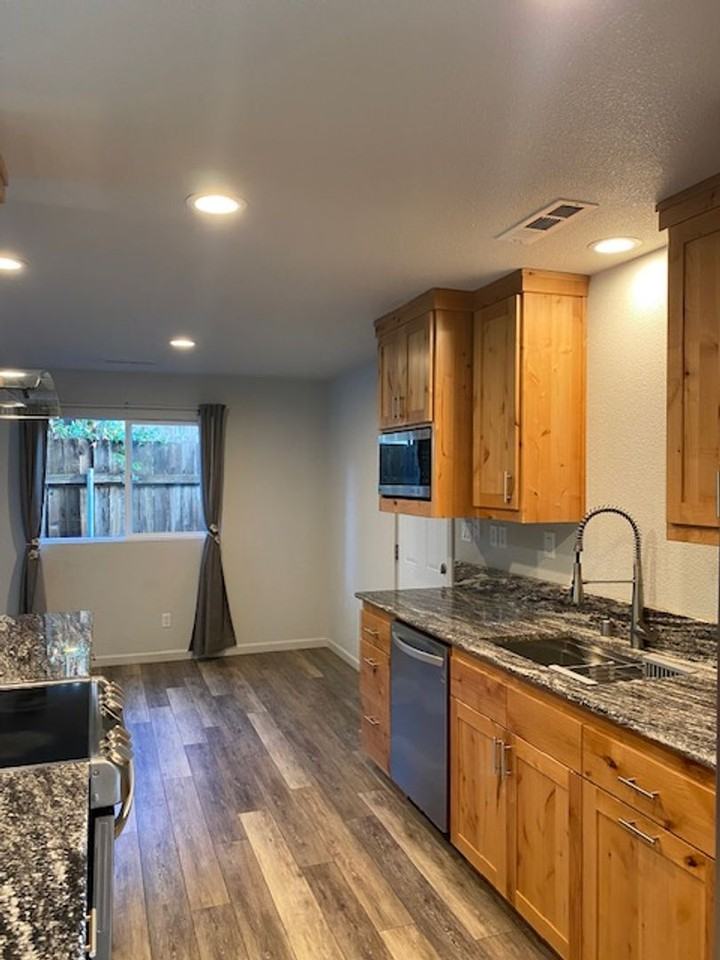 3434 Odin Ct - Photo 4 of 15