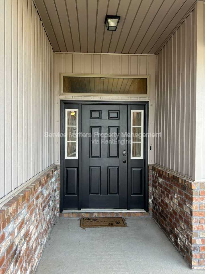 5463 Peach Dr - Photo 3 of 36