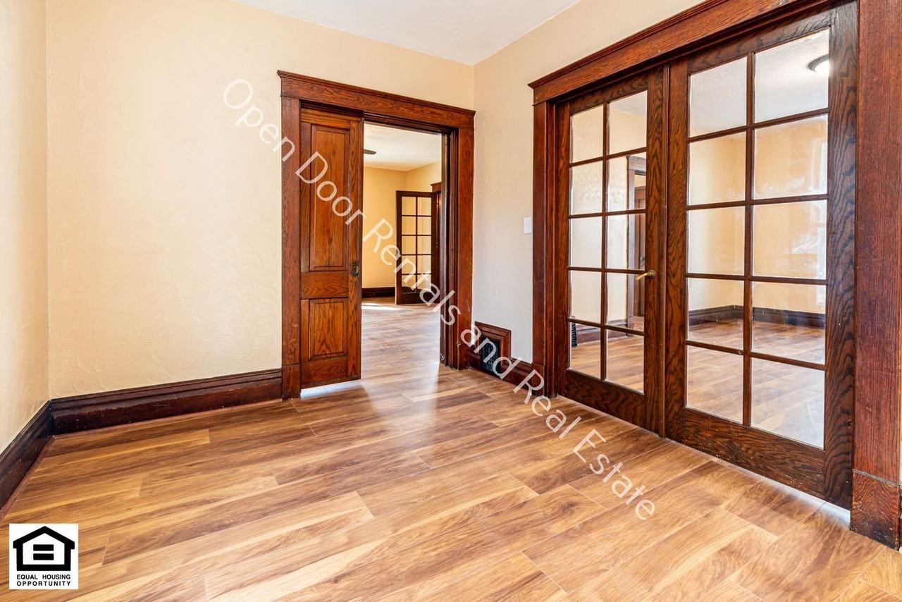 761 Richmond St - Photo 3 of 35