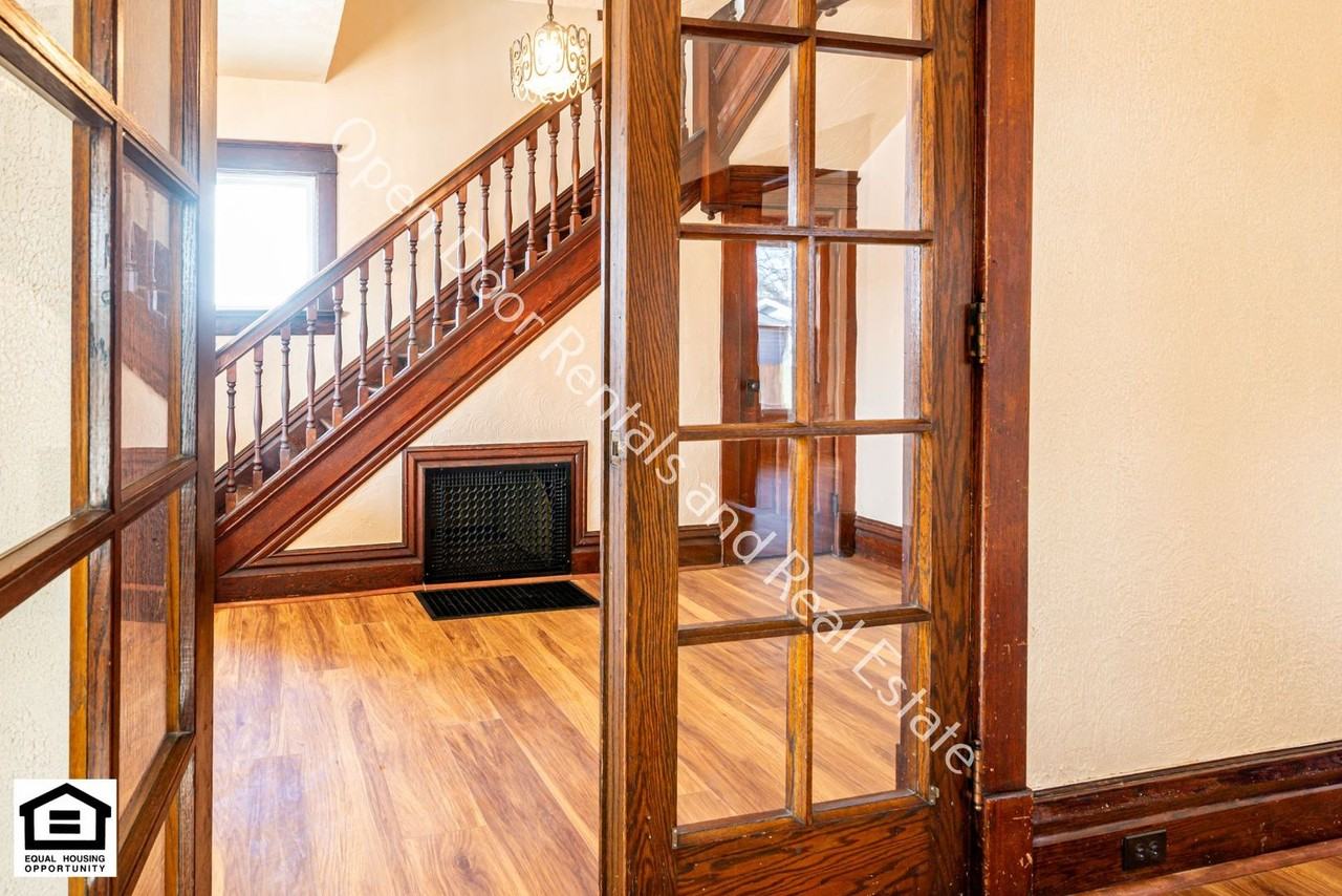 761 Richmond St - Photo 6 of 35