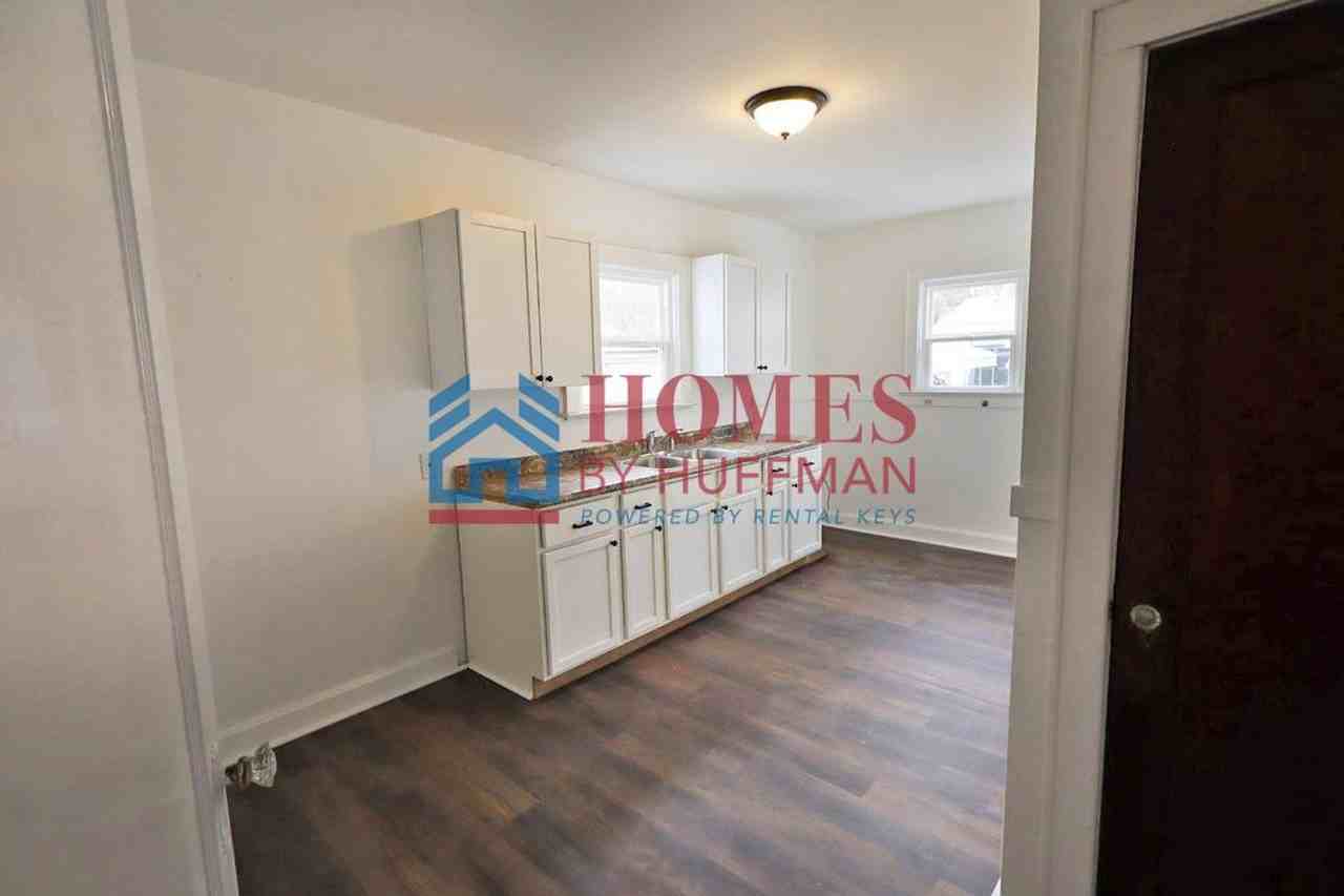 1608 N Saint Joseph Ave - Photo 6 of 21