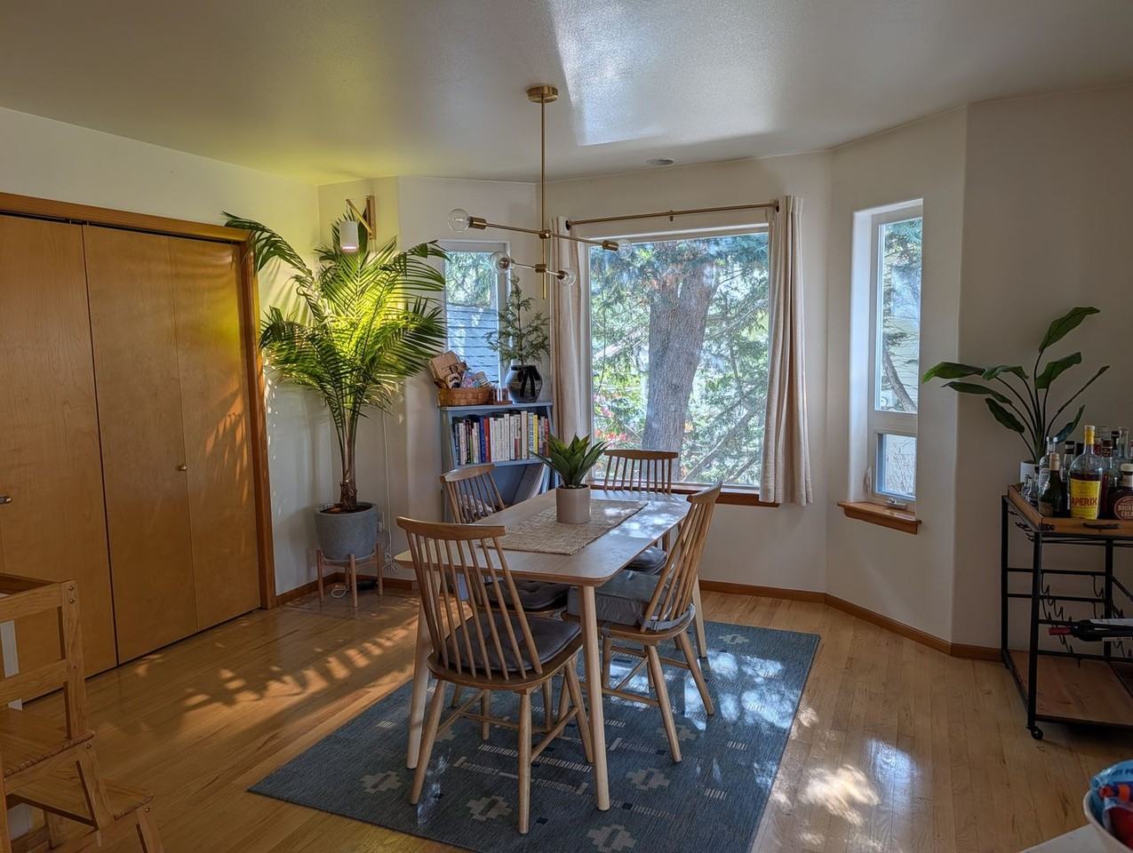 2319 S 18th St - Photo 4 of 13