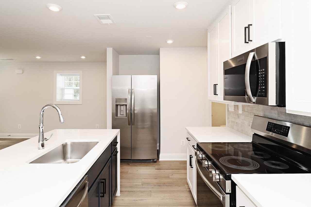 2209 Leeham St #B - Photo 4 of 10