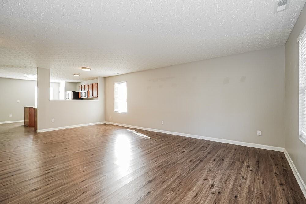 8051 Beardsley Ave - Photo 4 of 17