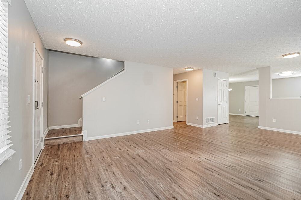 8051 Beardsley Ave - Photo 5 of 17