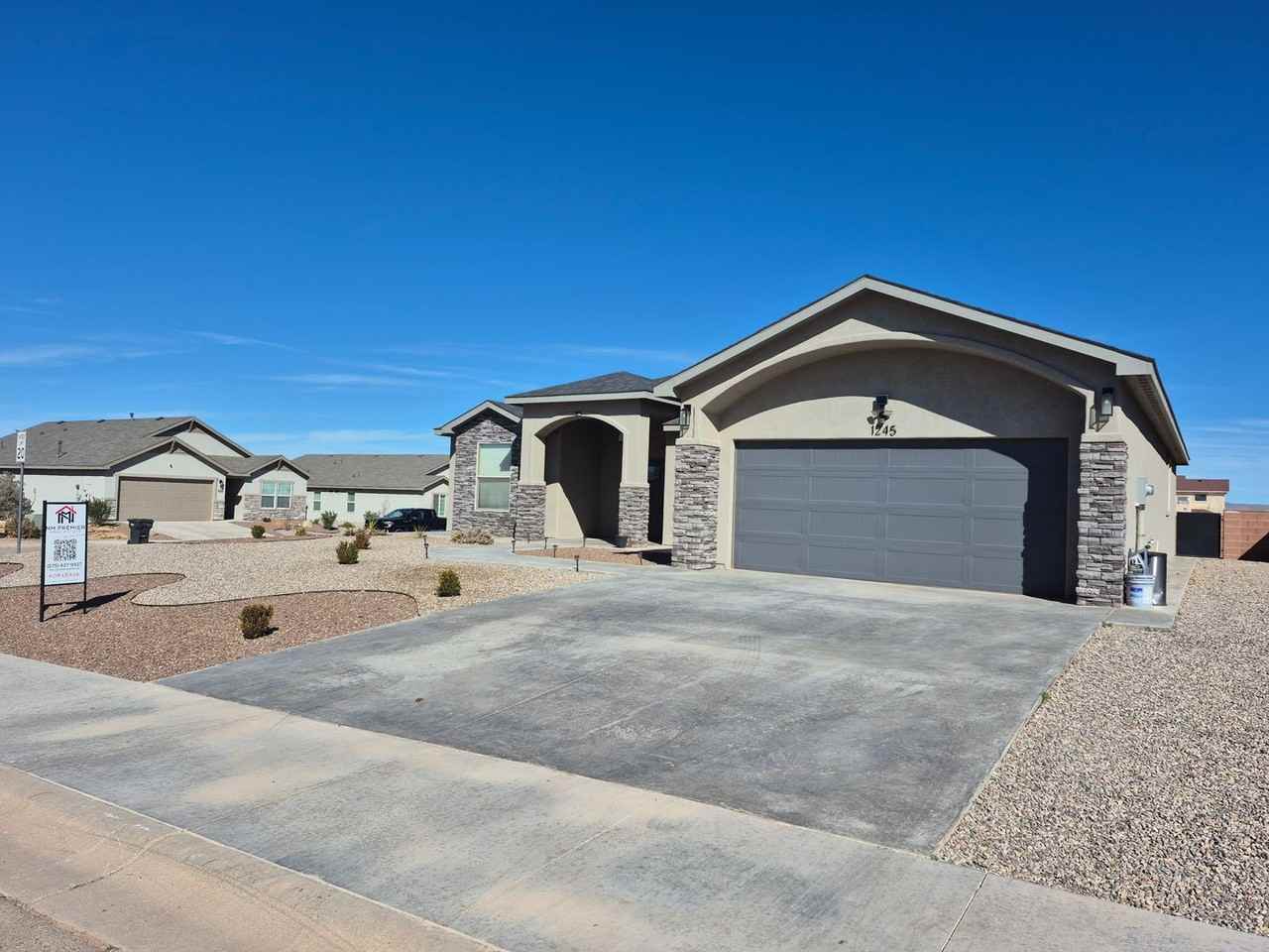 1245 La Sienna - Photo 2 of 28