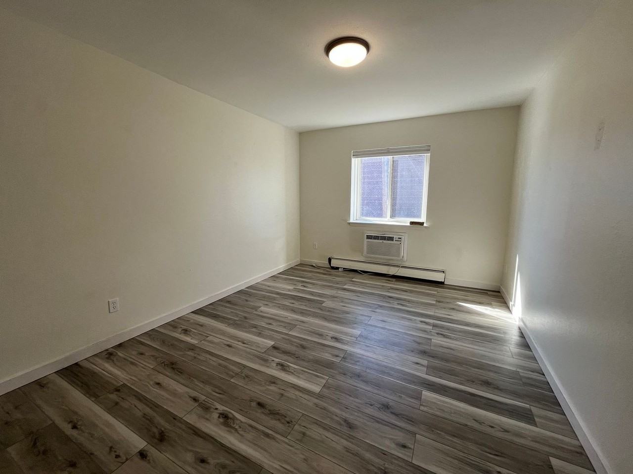 2853 S 106th St - Photo 6 of 27