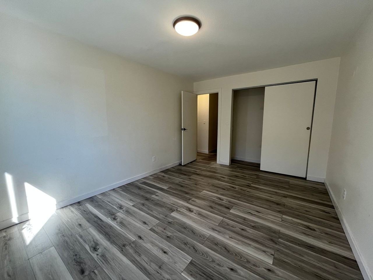 2853 S 106th St - Photo 7 of 27