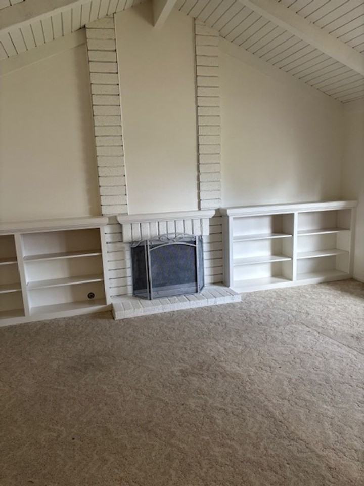 11482 Silvergate Dr - Photo 3 of 16