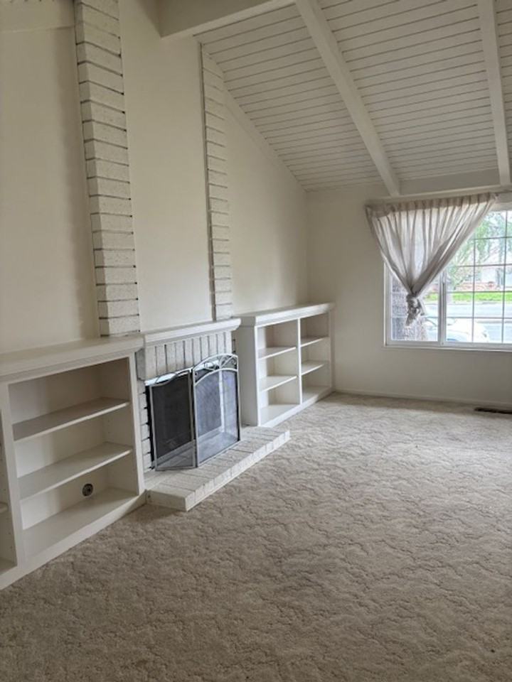 11482 Silvergate Dr - Photo 6 of 16