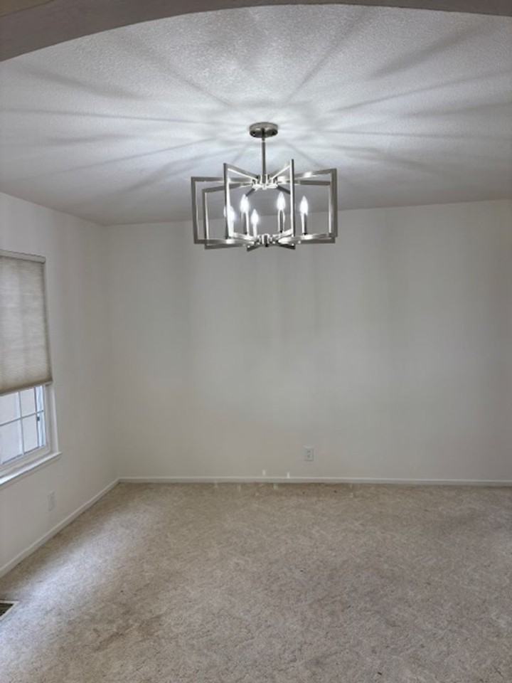 11482 Silvergate Dr - Photo 7 of 16