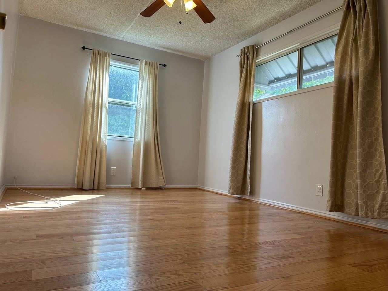 1846 E Linfield St - Photo 6 of 23