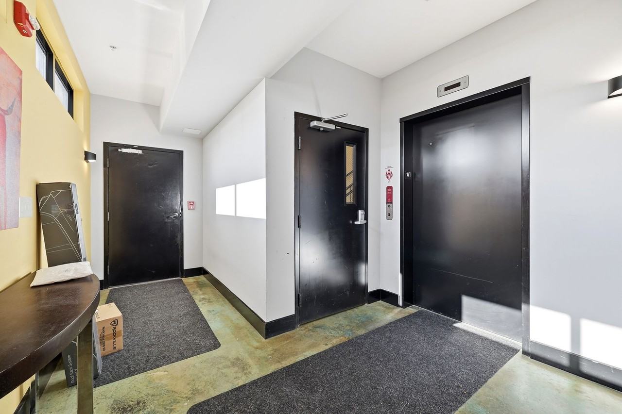 211 Cream St #202 - Photo 2 of 23