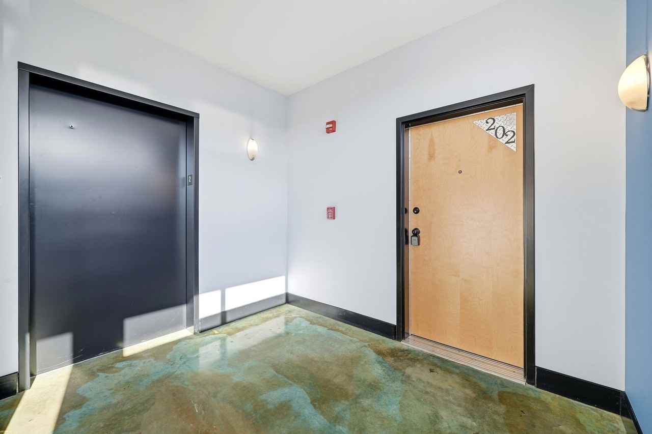 211 Cream St #202 - Photo 3 of 23