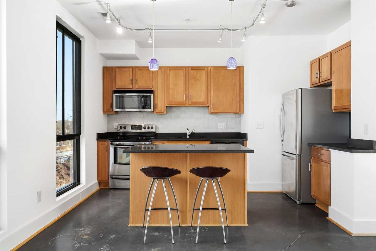 211 Cream St #202 - Photo 5 of 23