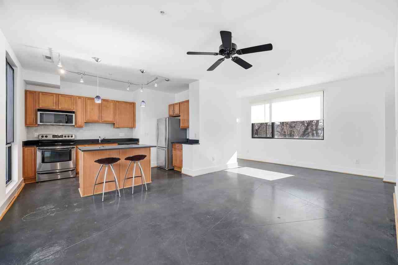 211 Cream St #202 - Photo 6 of 23