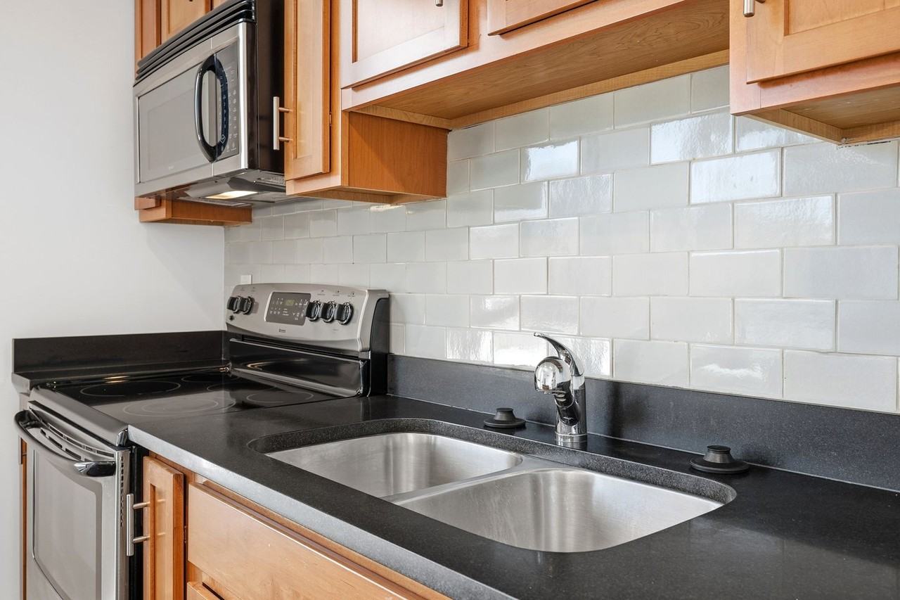 211 Cream St #202 - Photo 7 of 23