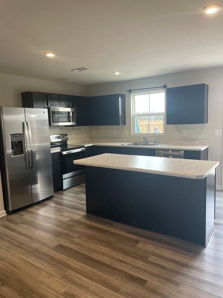 2017 Westchester Dr - Photo 4 of 26