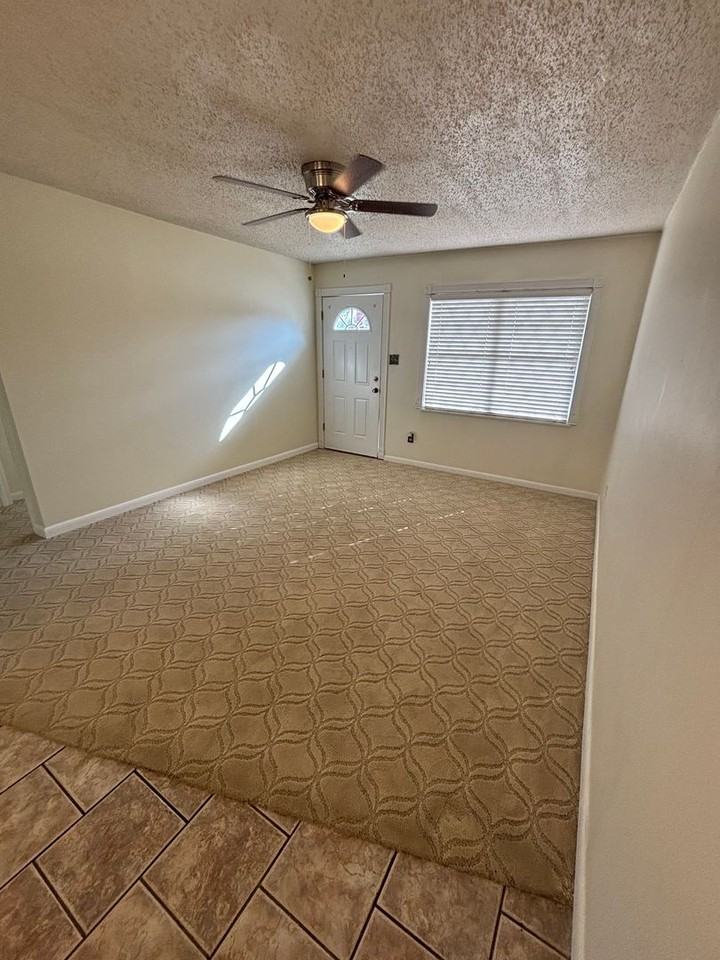 3107 Donald Dr - Photo 2 of 13