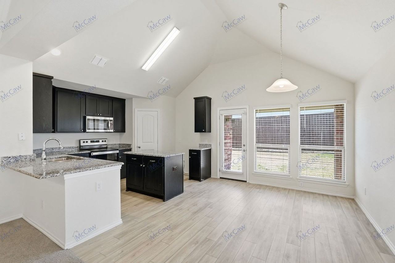 422 Greenhaven Dr - Photo 6 of 21