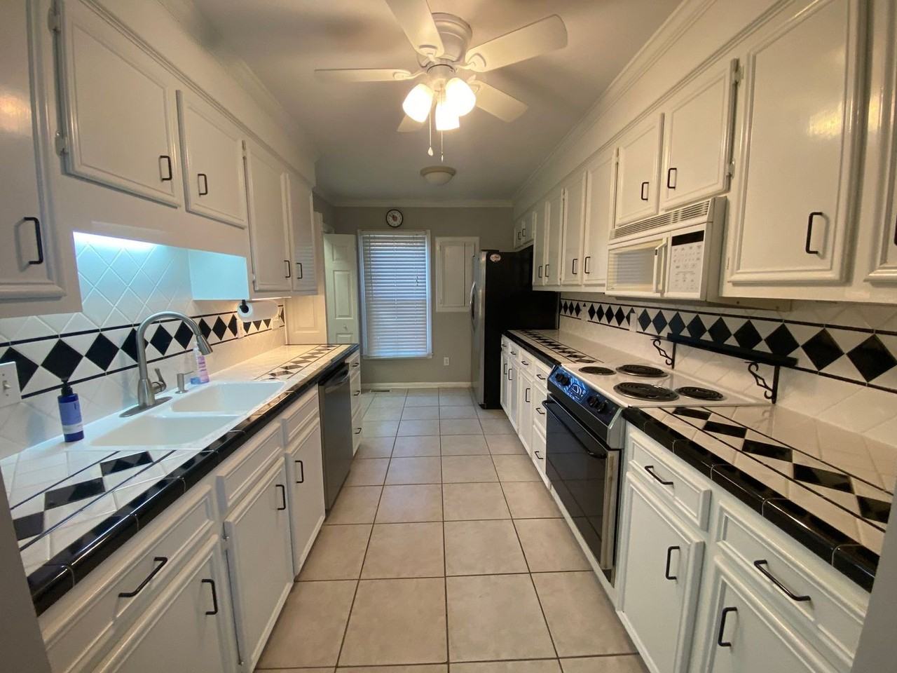 214 River Bluff Way - Photo 6 of 33