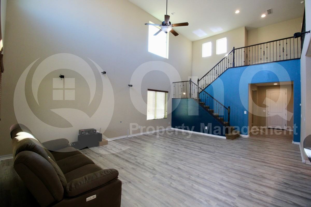 2620 W Rabjohn Rd - Photo 7 of 36