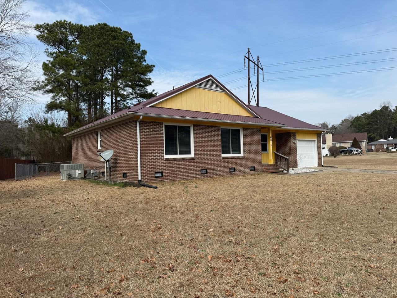 6814 Foxton Ct - Photo 2 of 20