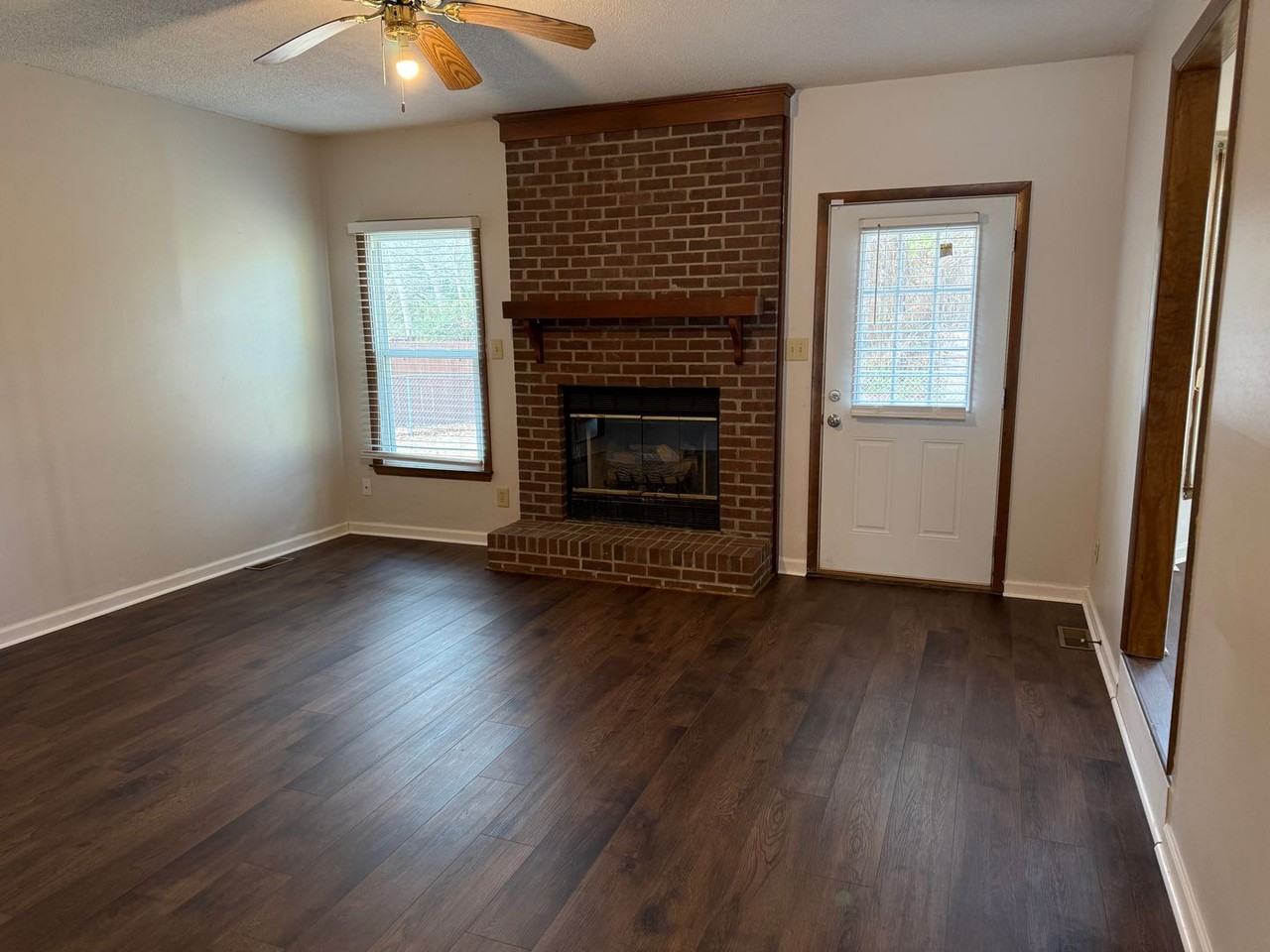 6814 Foxton Ct - Photo 3 of 20