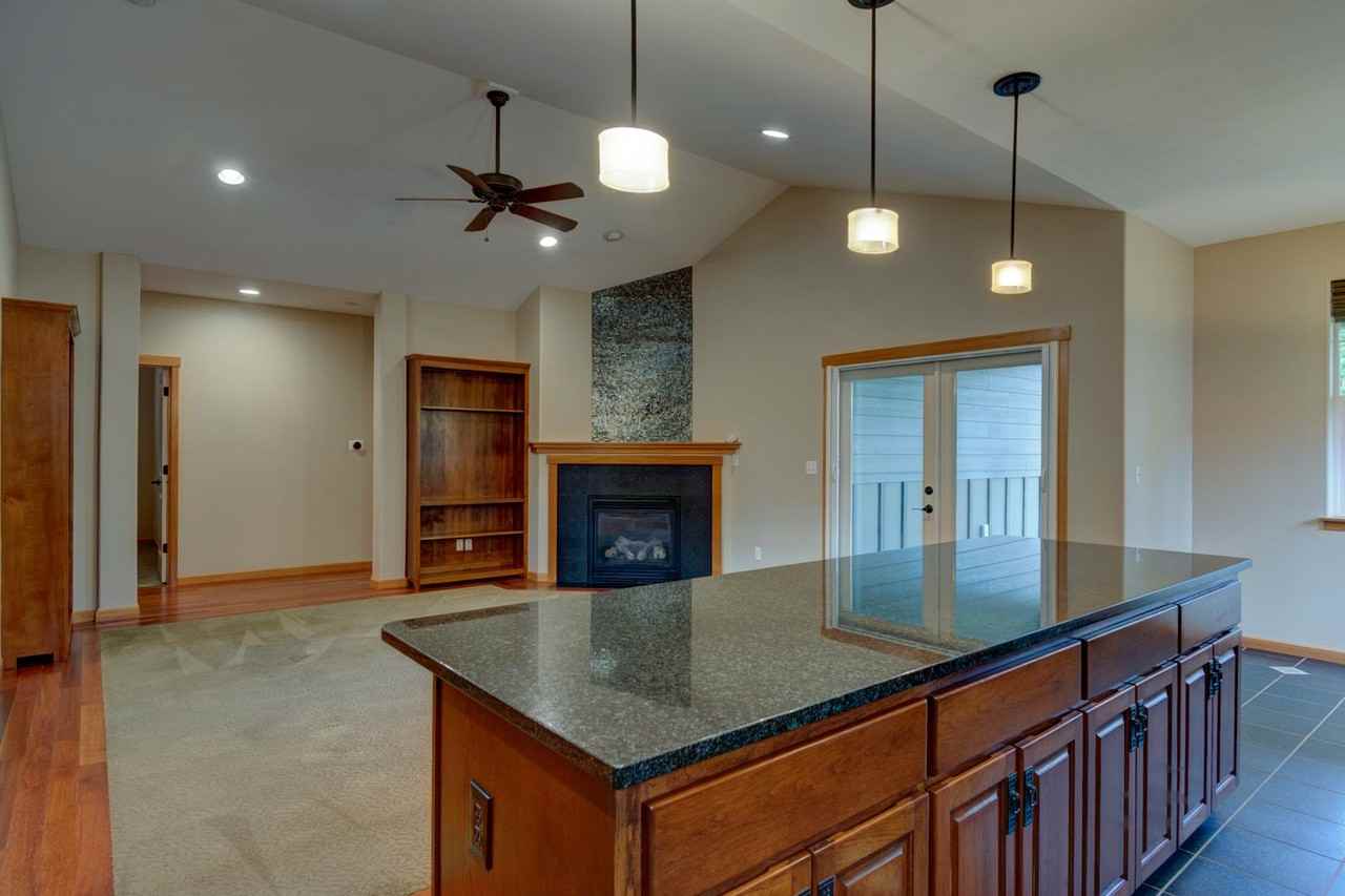 2882 Sw Fairway Point Dr - Photo 4 of 32