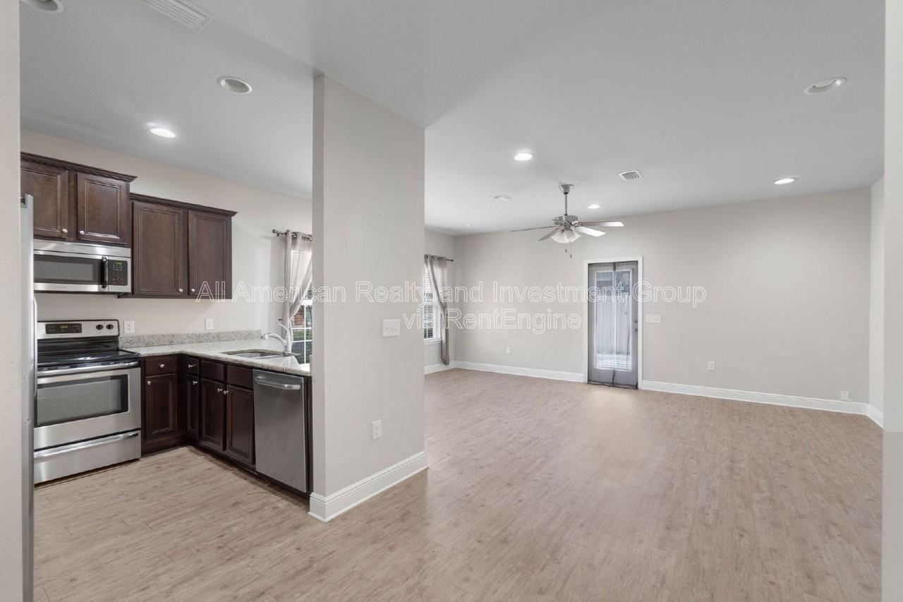 8827 Little Cormorant Ln - Photo 4 of 32