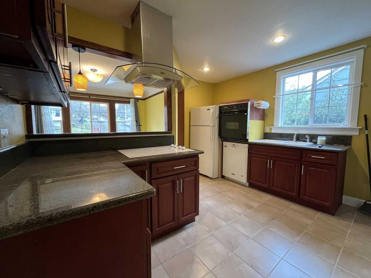 5535 Se Stark St #A - Photo 4 of 49