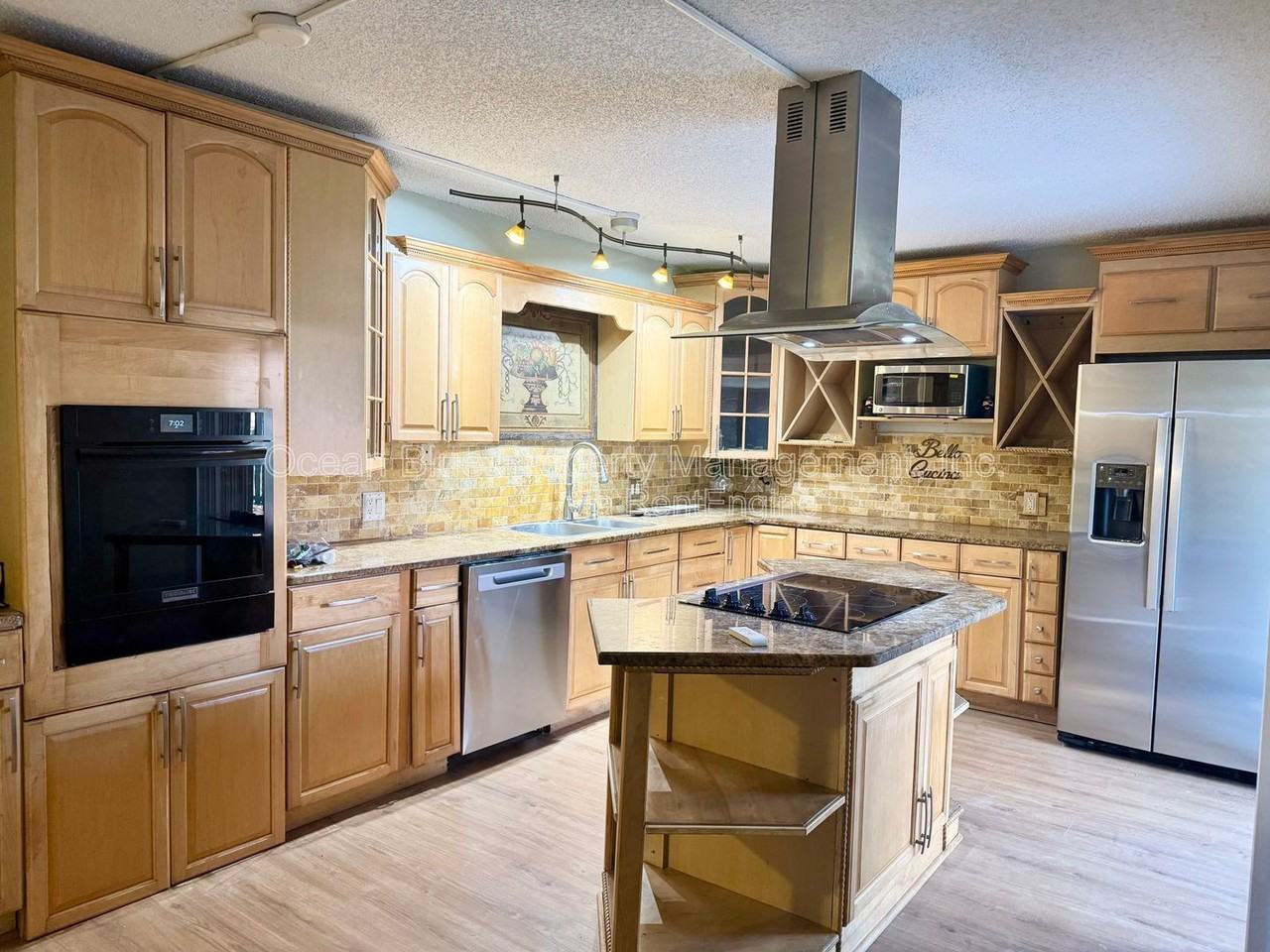 2638 10th Ct - Photo 3 of 10