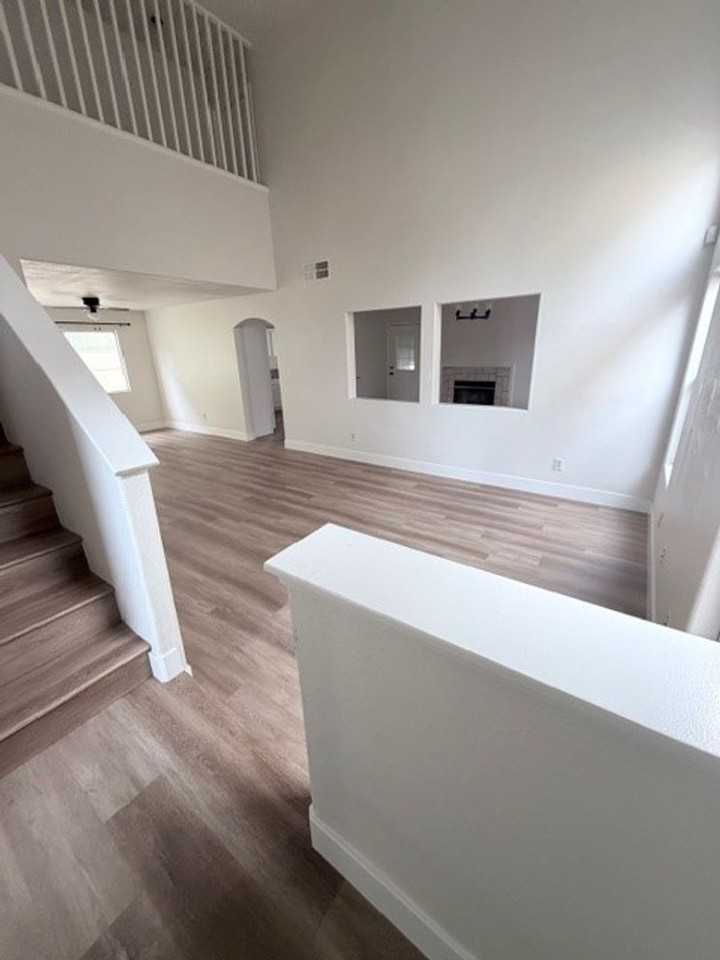 9405 Salinger St - Photo 3 of 15