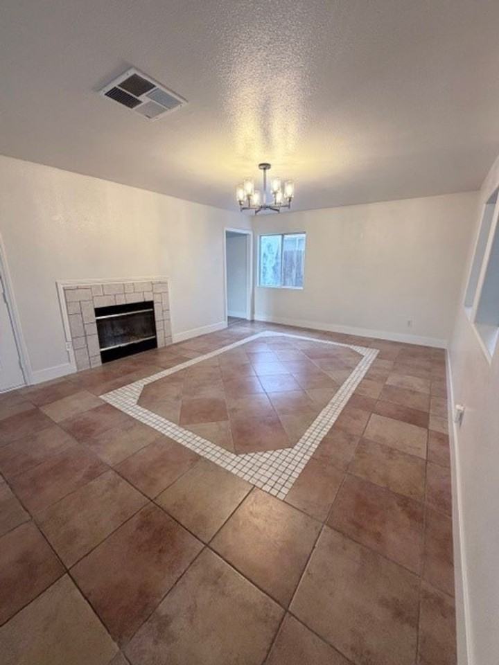 9405 Salinger St - Photo 5 of 15