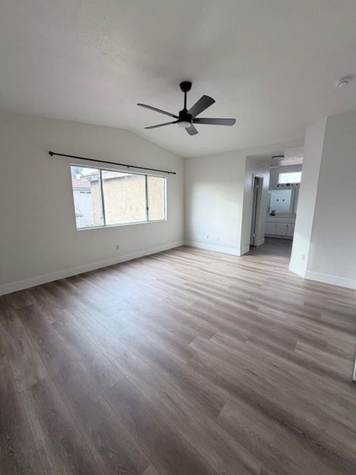 9405 Salinger St - Photo 7 of 15